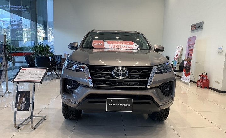 hinh_anh_dau_xe_toyota_fortuner_2022